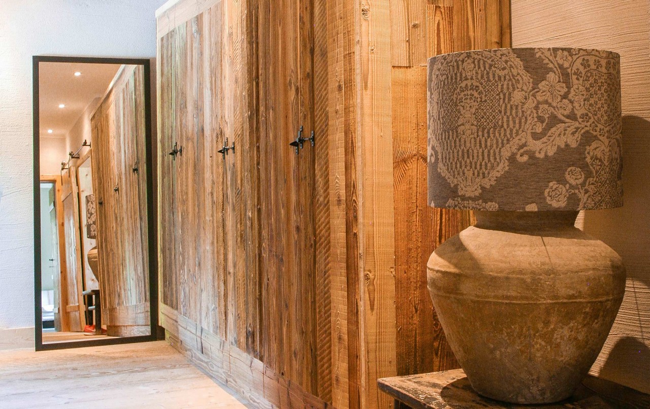 Rustikal-moderner Holzkasten der Tischlerei Filzmoos im Pongau